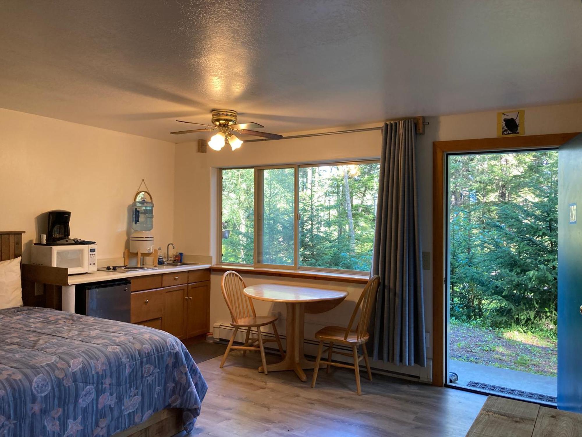 Beach Roadhouse Haines Extérieur photo