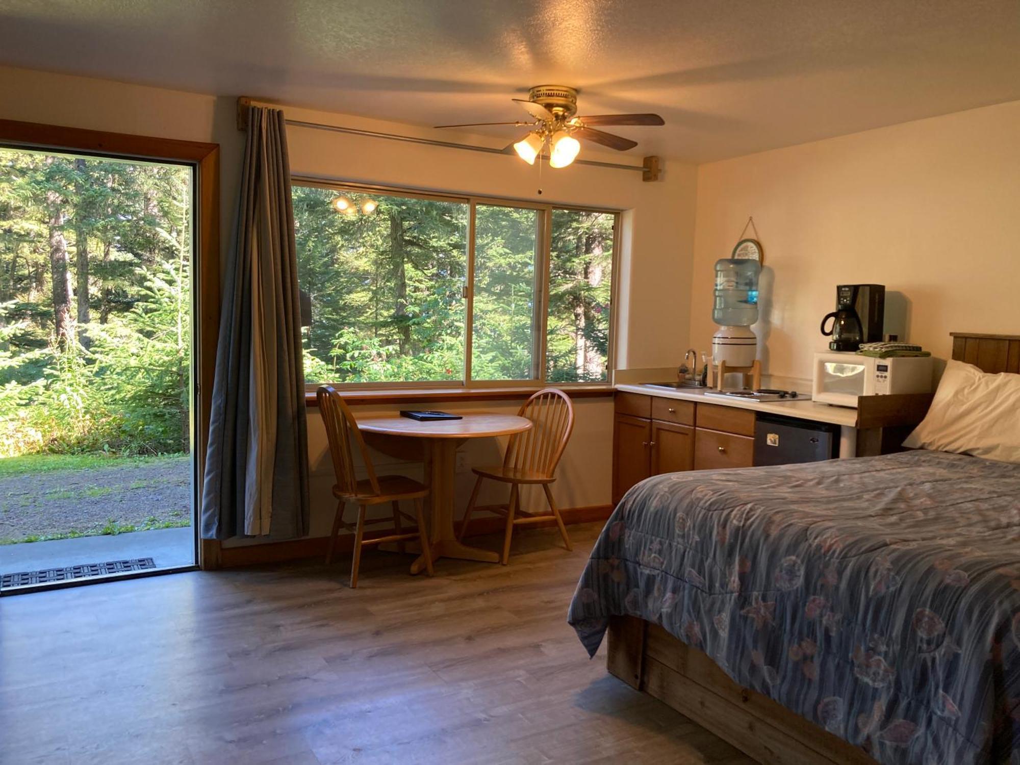 Beach Roadhouse Haines Extérieur photo
